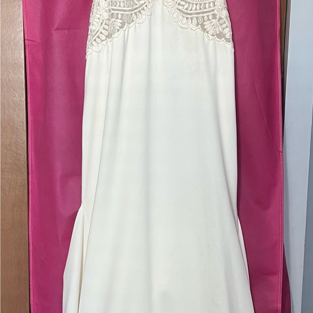 Elegant White Lace Wedding Dress
